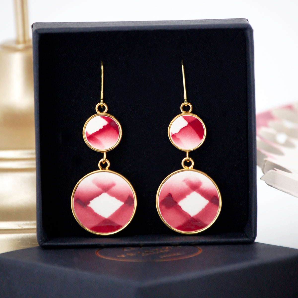 "Geometric Composition" earrings, gold finish