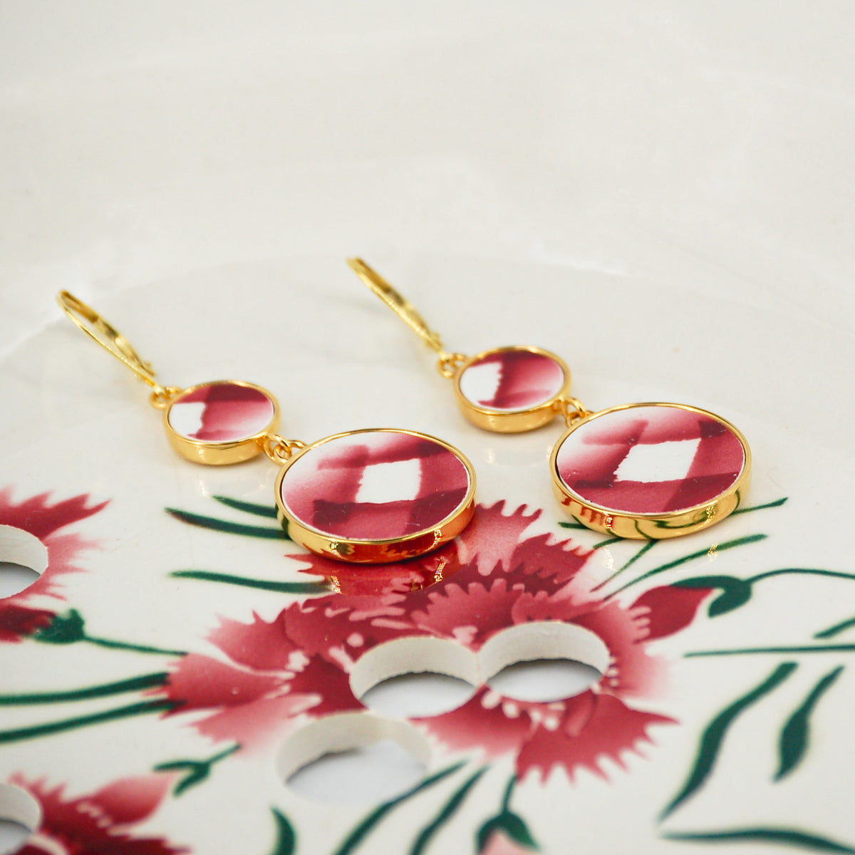 "Geometric Composition" earrings, gold finish