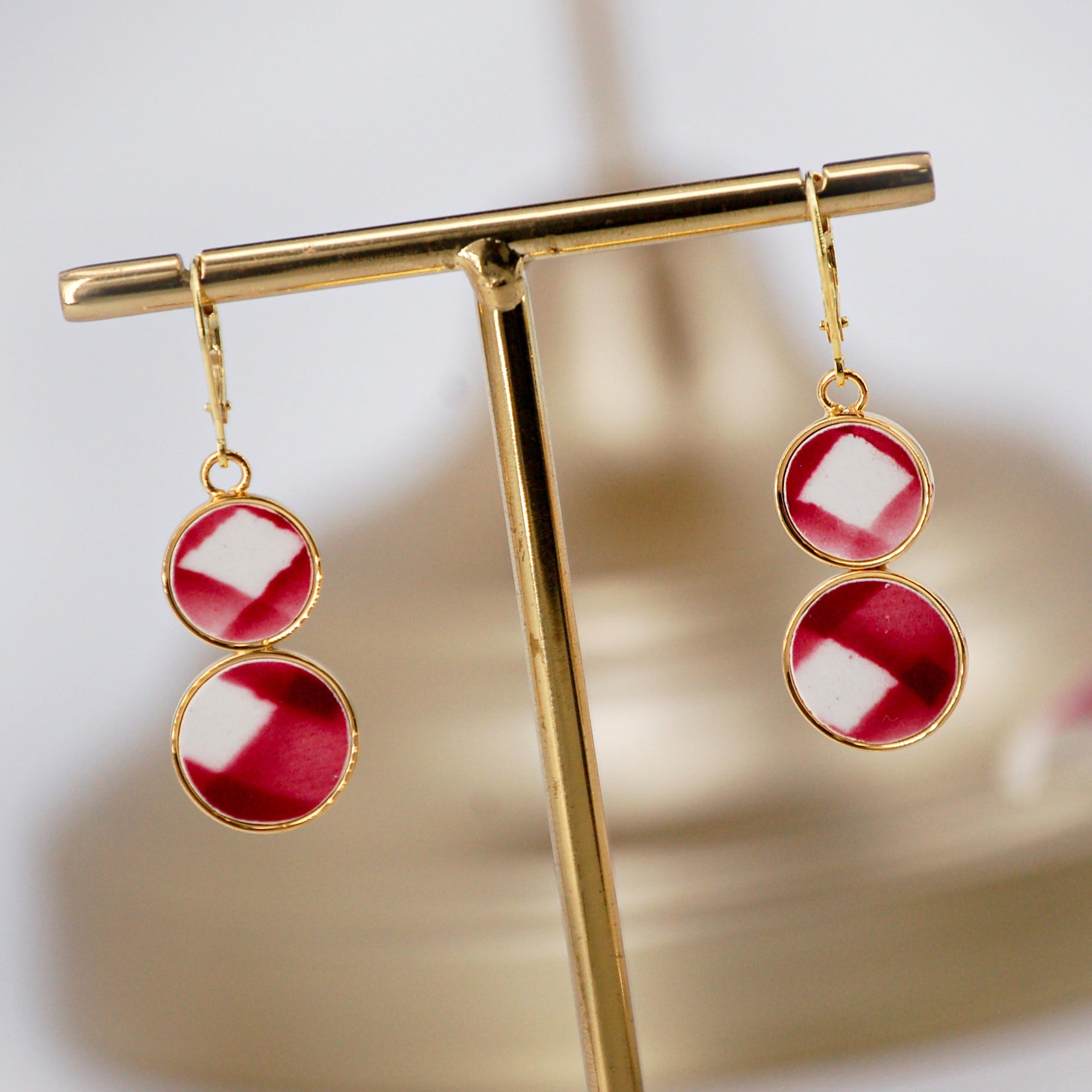 "Footprints in old rose" earrings, gold finish