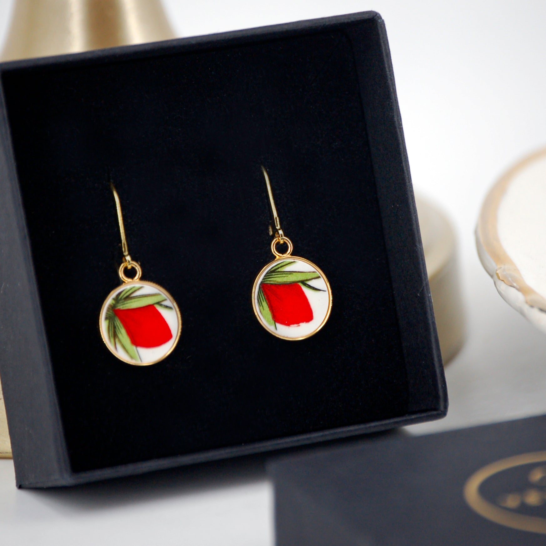 "Rosebud" earrings, gold finish