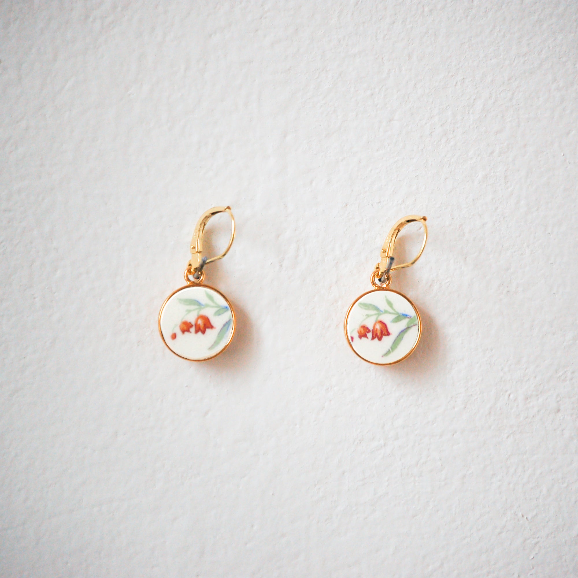 "Blue Flower Buds" earrings, gold finish