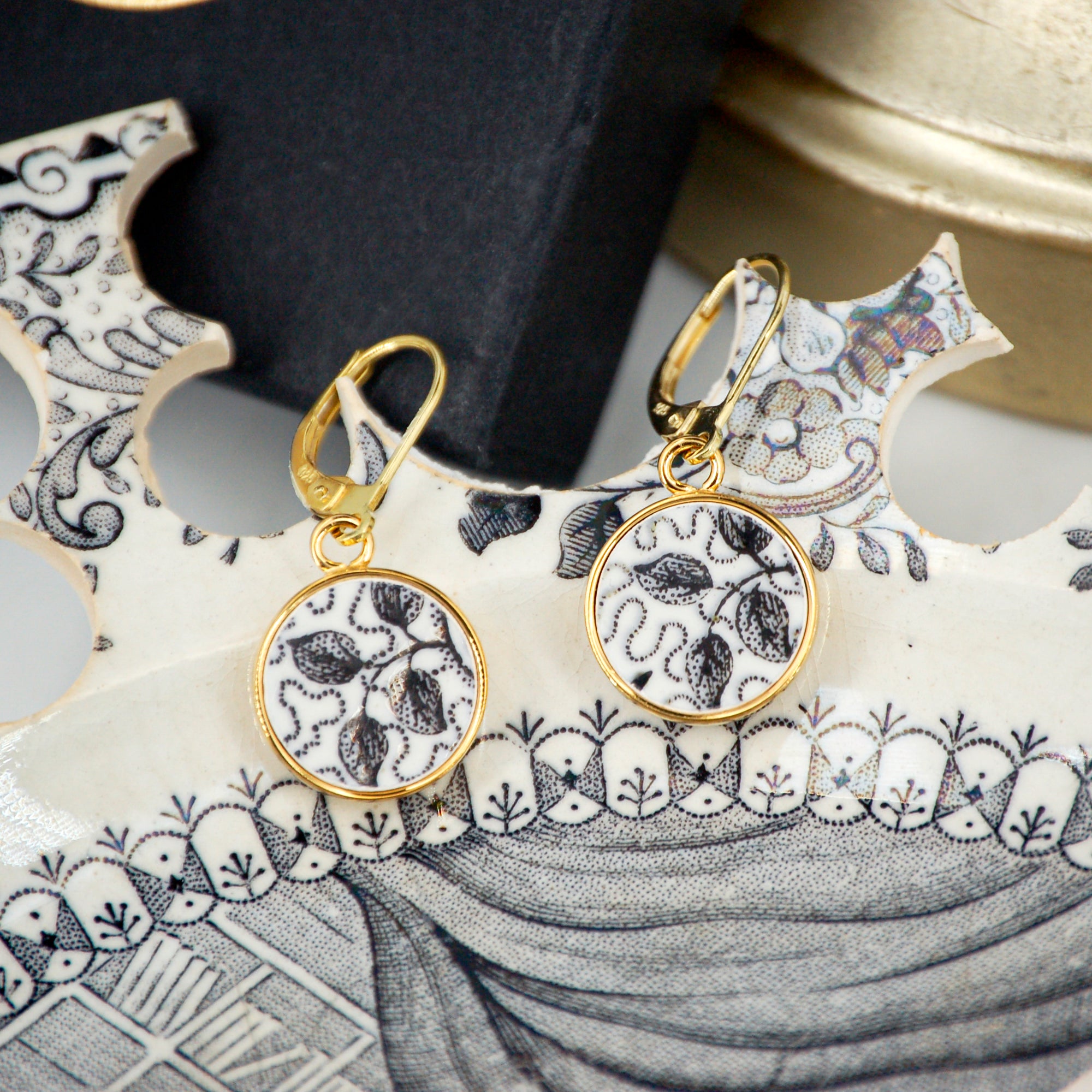 Earrings "Composition between realism and abstraction", gold finish