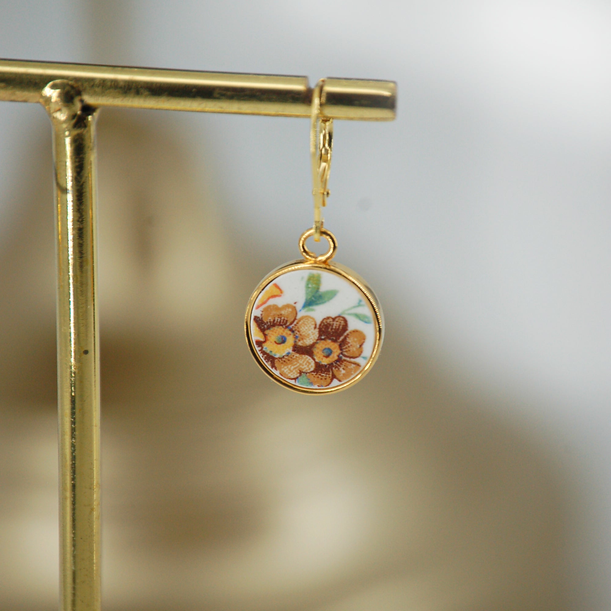 "Small Autumn Flowers" earrings, gold finish