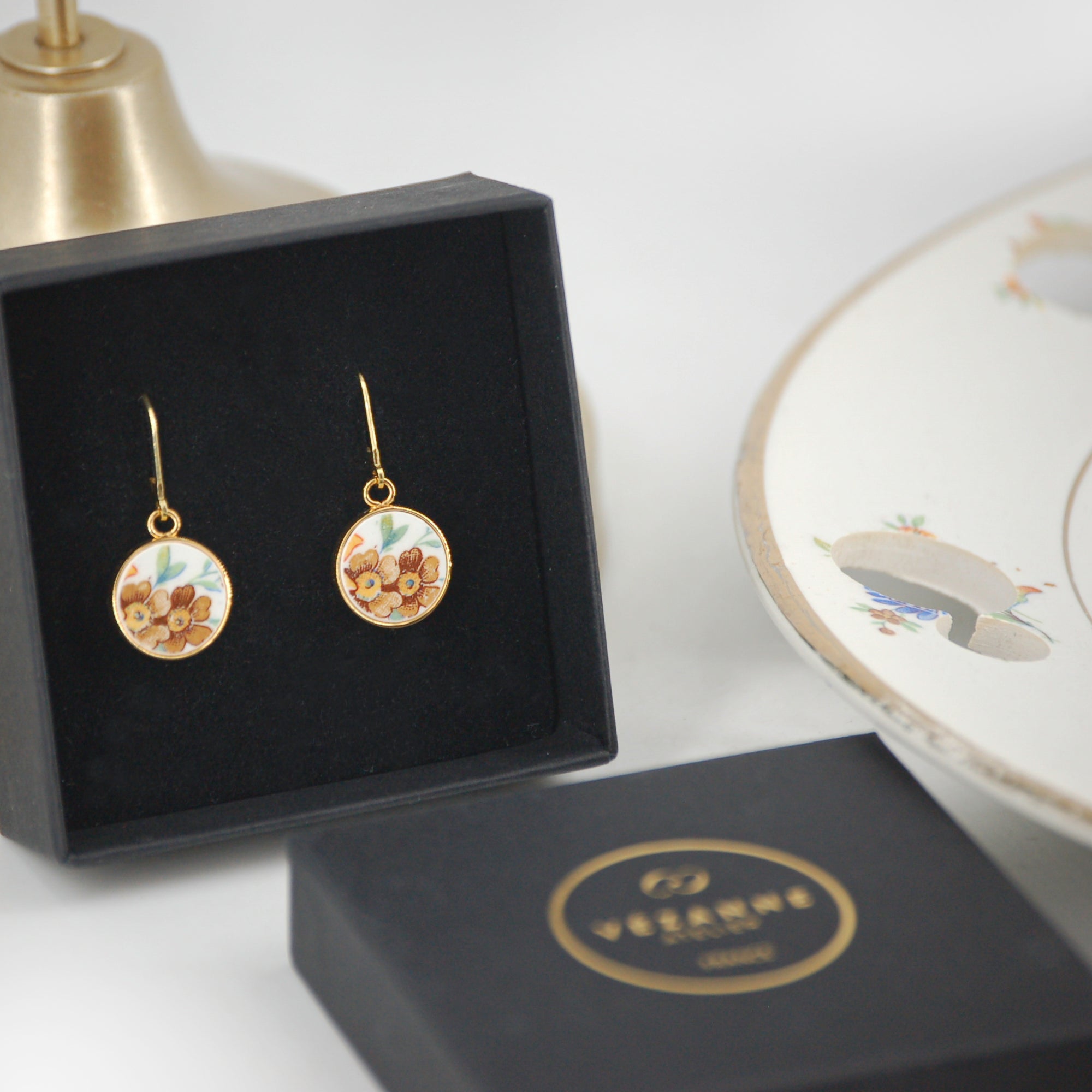 "Small Autumn Flowers" earrings, gold finish