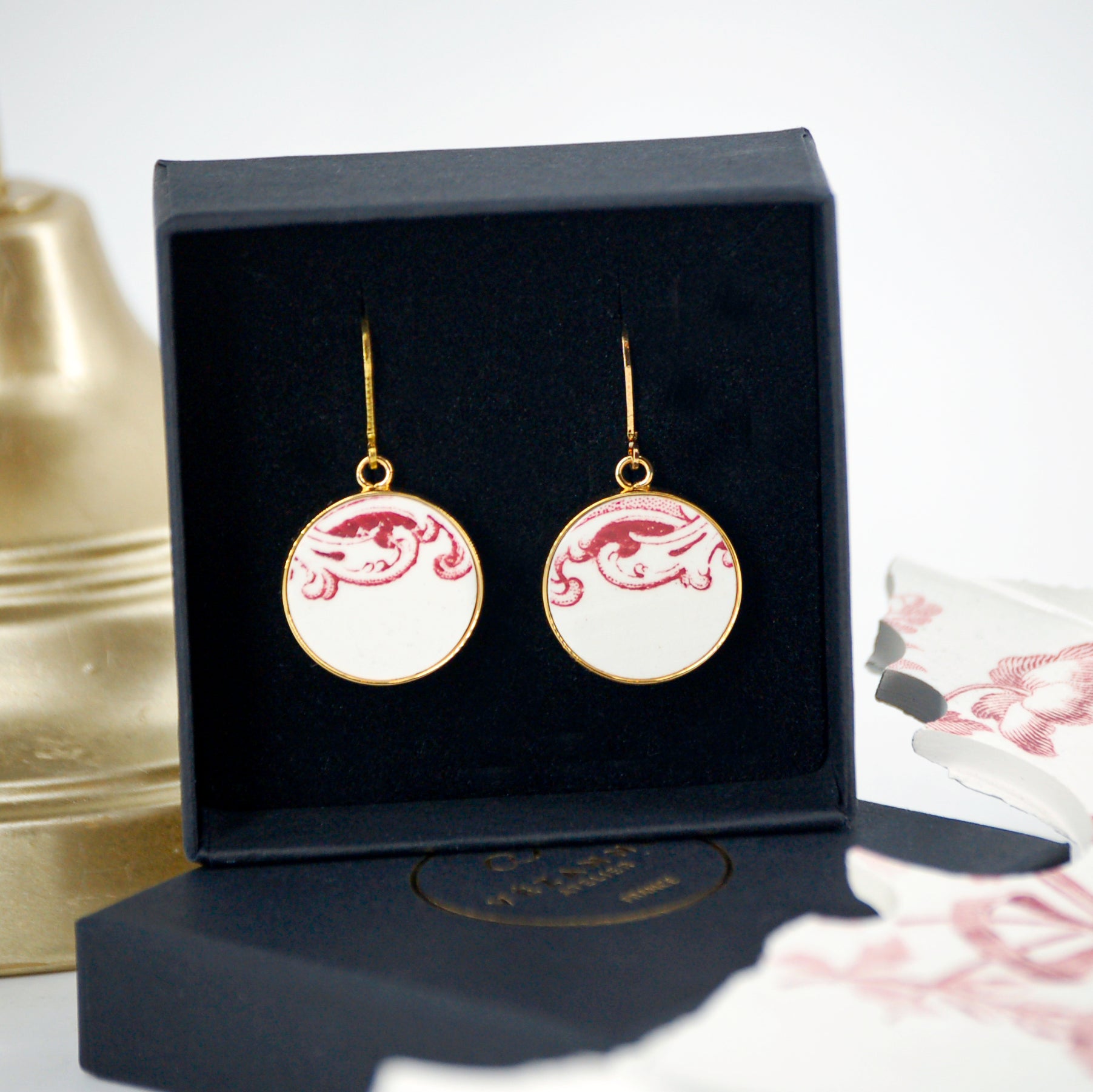 "Swirls in old rose" earrings, gold finish