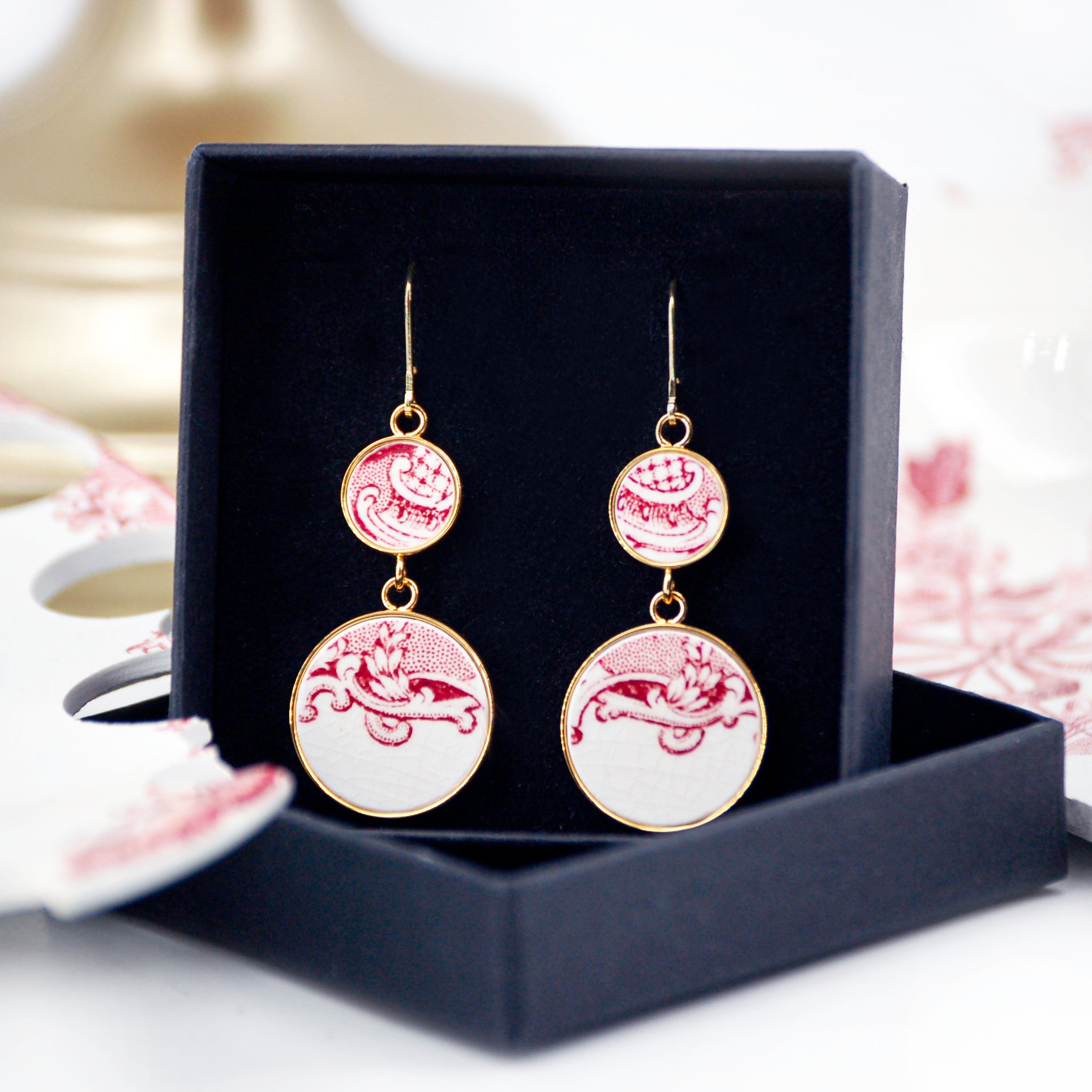 "Geometric Composition" earrings, gold finish