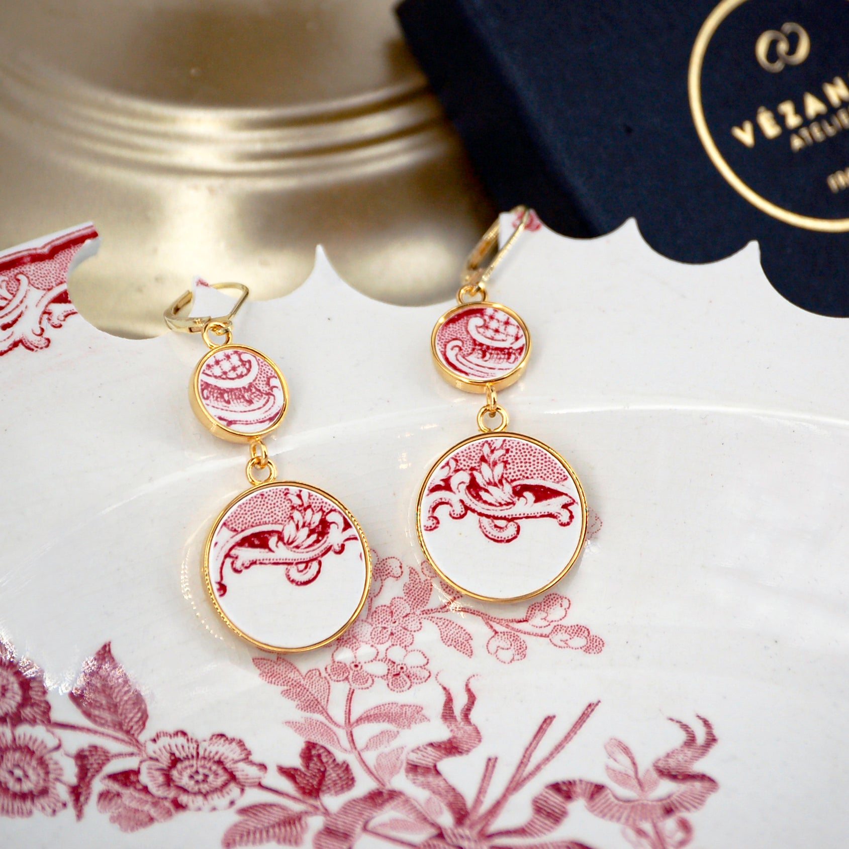 "Geometric Composition" earrings, gold finish
