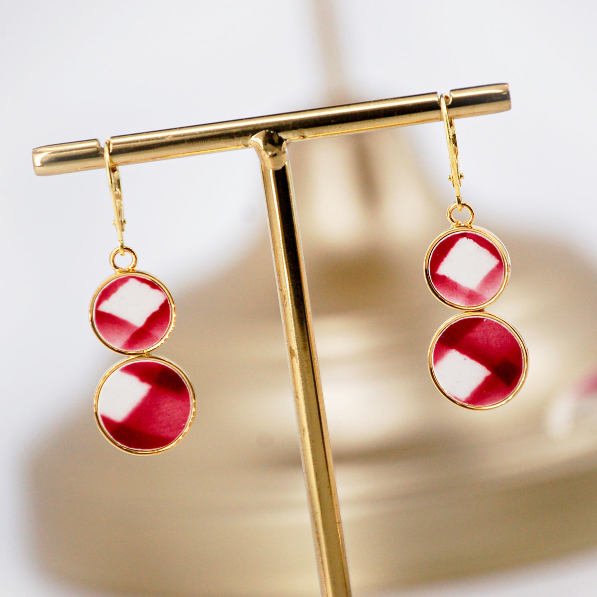 "Footprints in old rose" earrings, gold finish