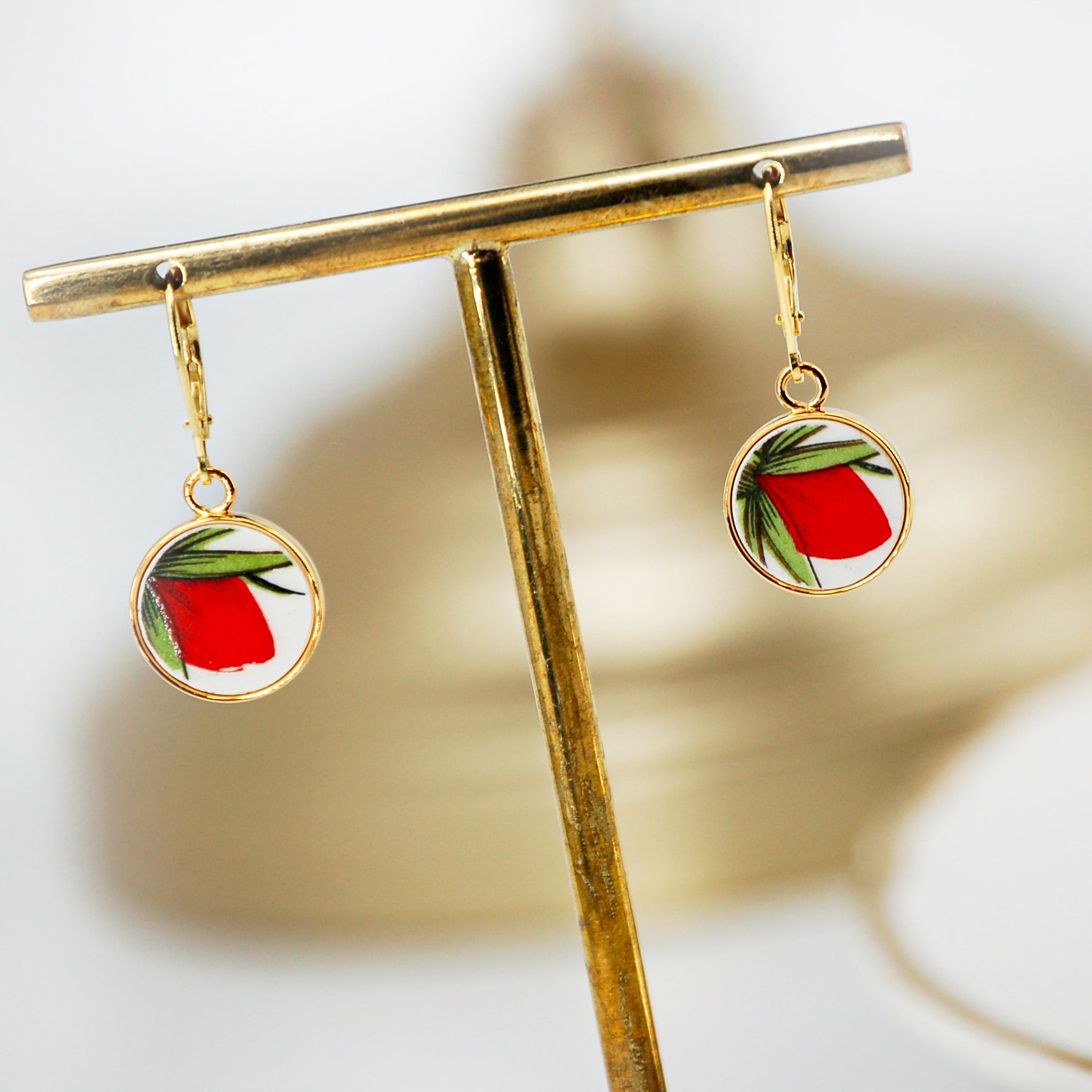 "Rosebud" earrings, gold finish