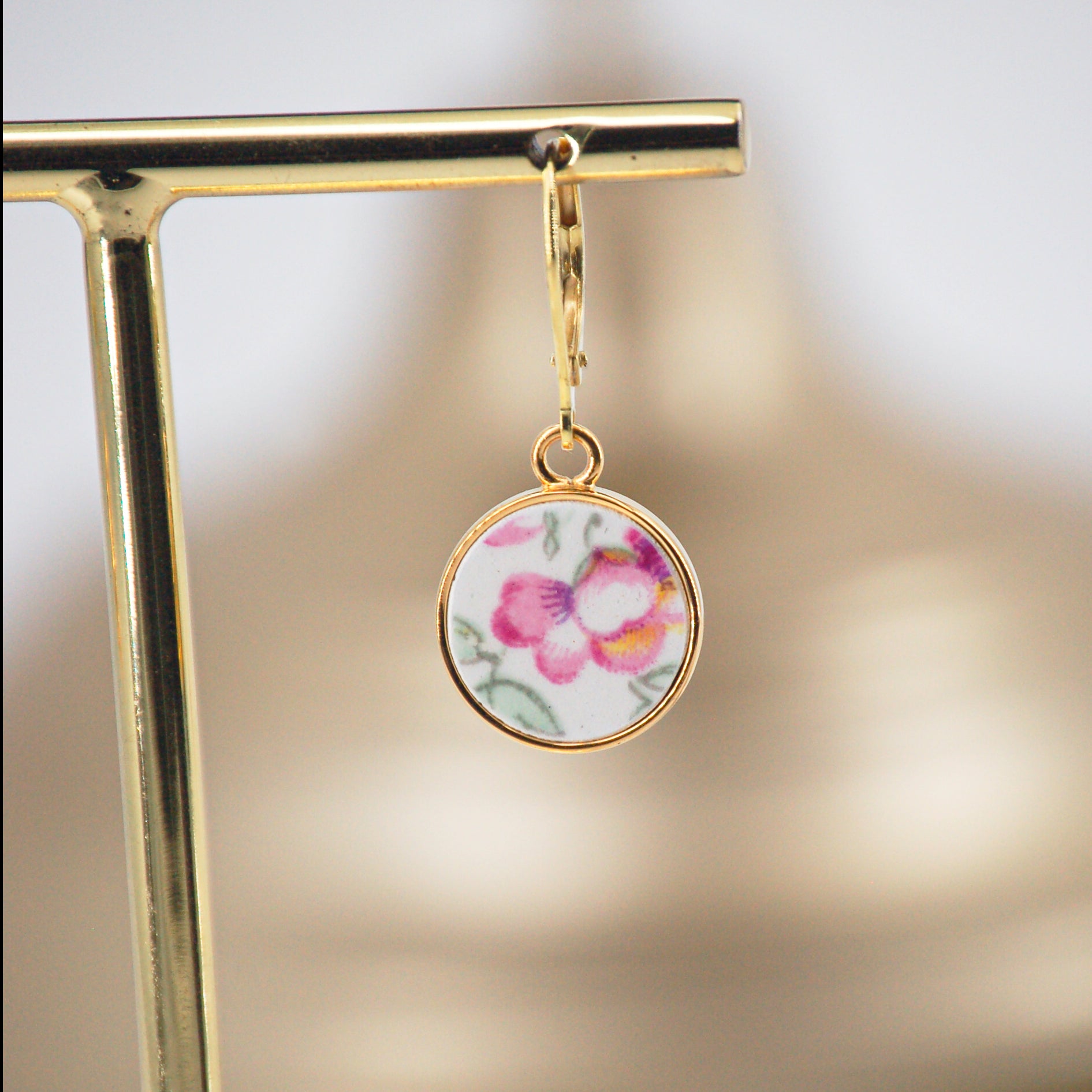 Boucles d'oreilles "Délicate fleur rose"