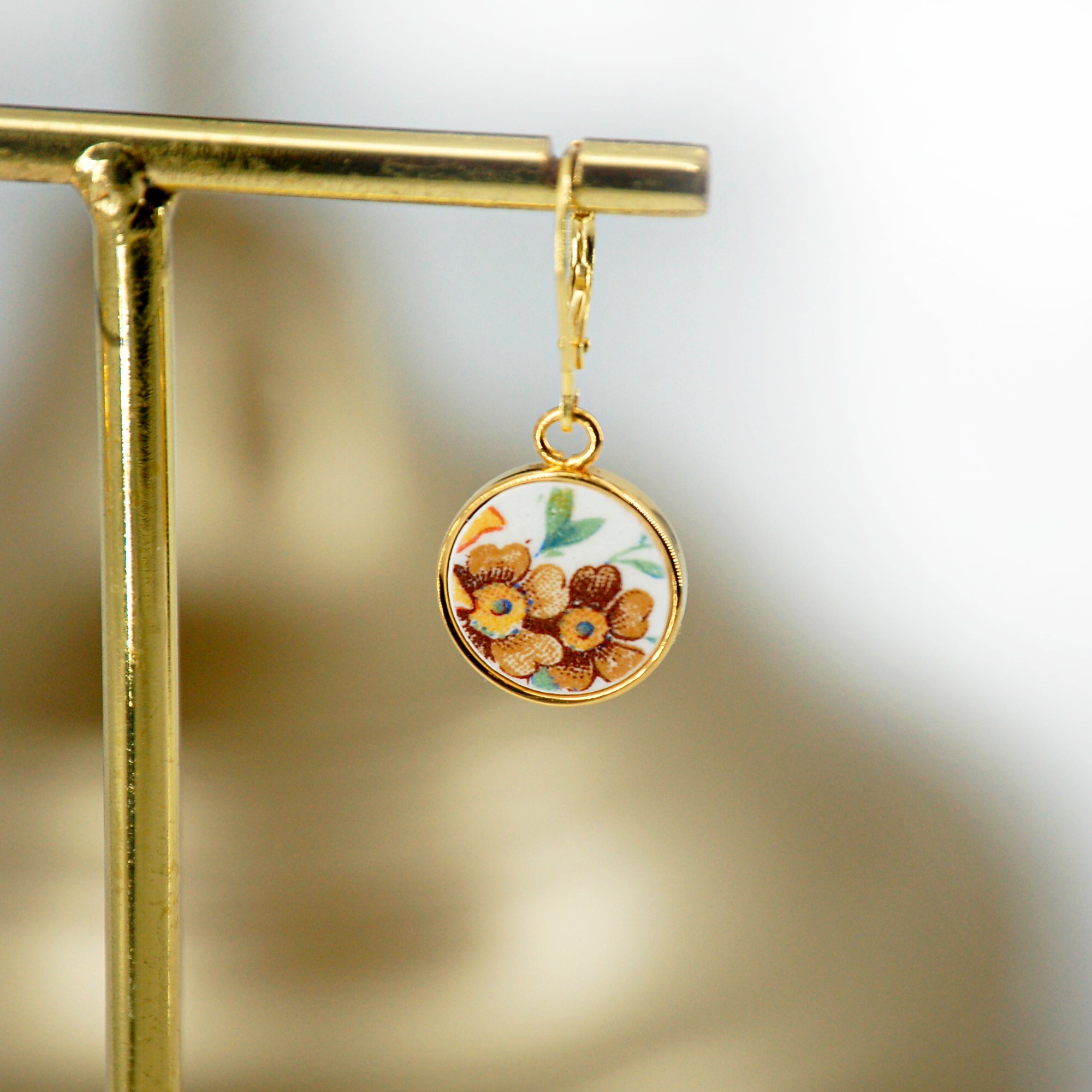 "Small Autumn Flowers" earrings, gold finish