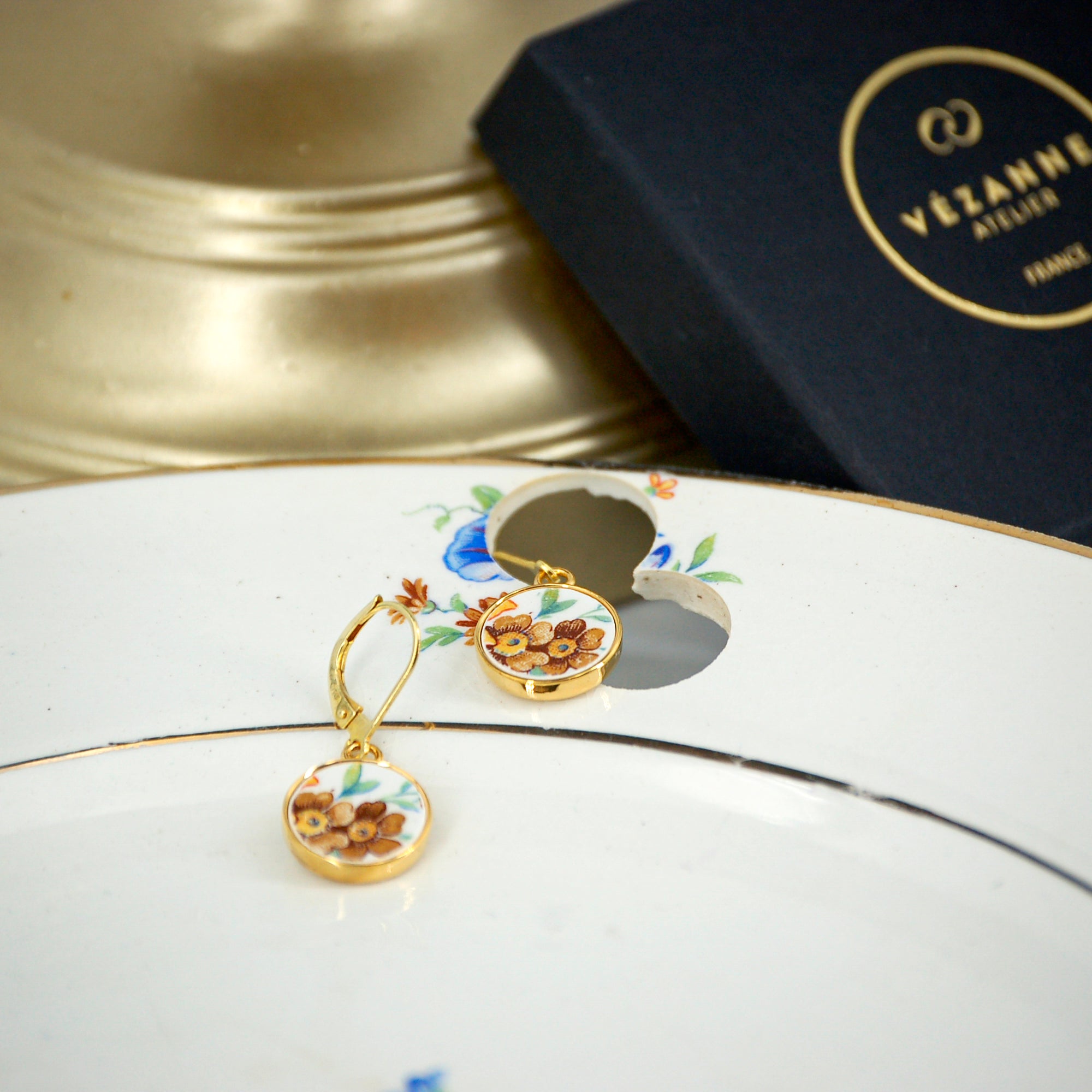 "Small Autumn Flowers" earrings, gold finish