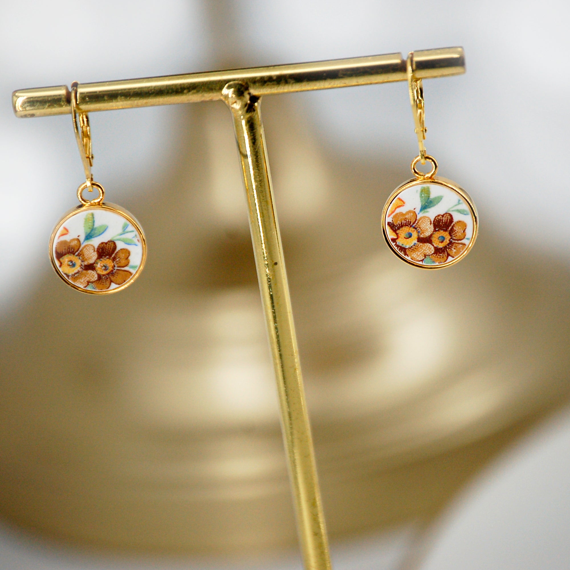 "Small Autumn Flowers" earrings, gold finish