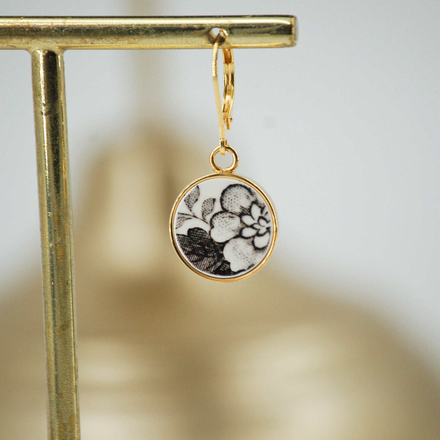 Boucles d'oreilles "Composition florale", finition or