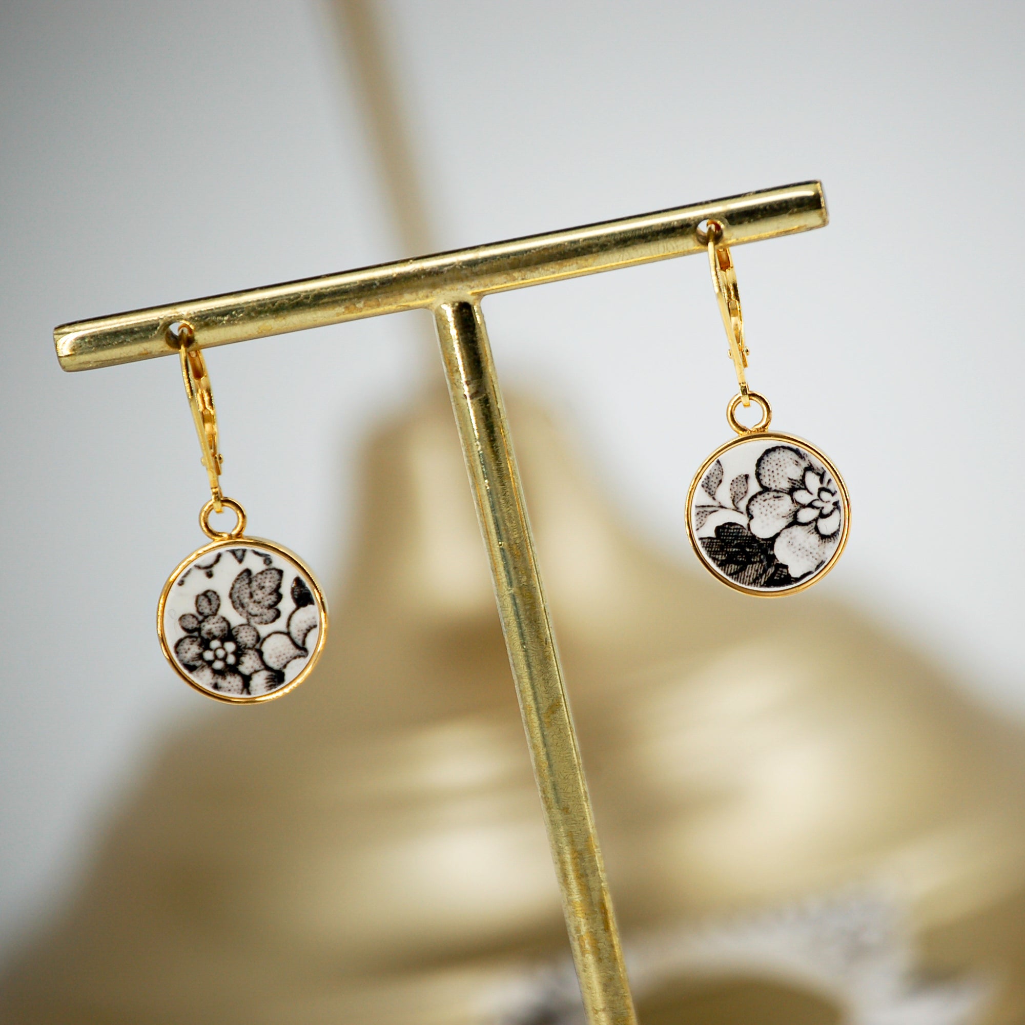 Boucles d'oreilles "Composition florale", finition or