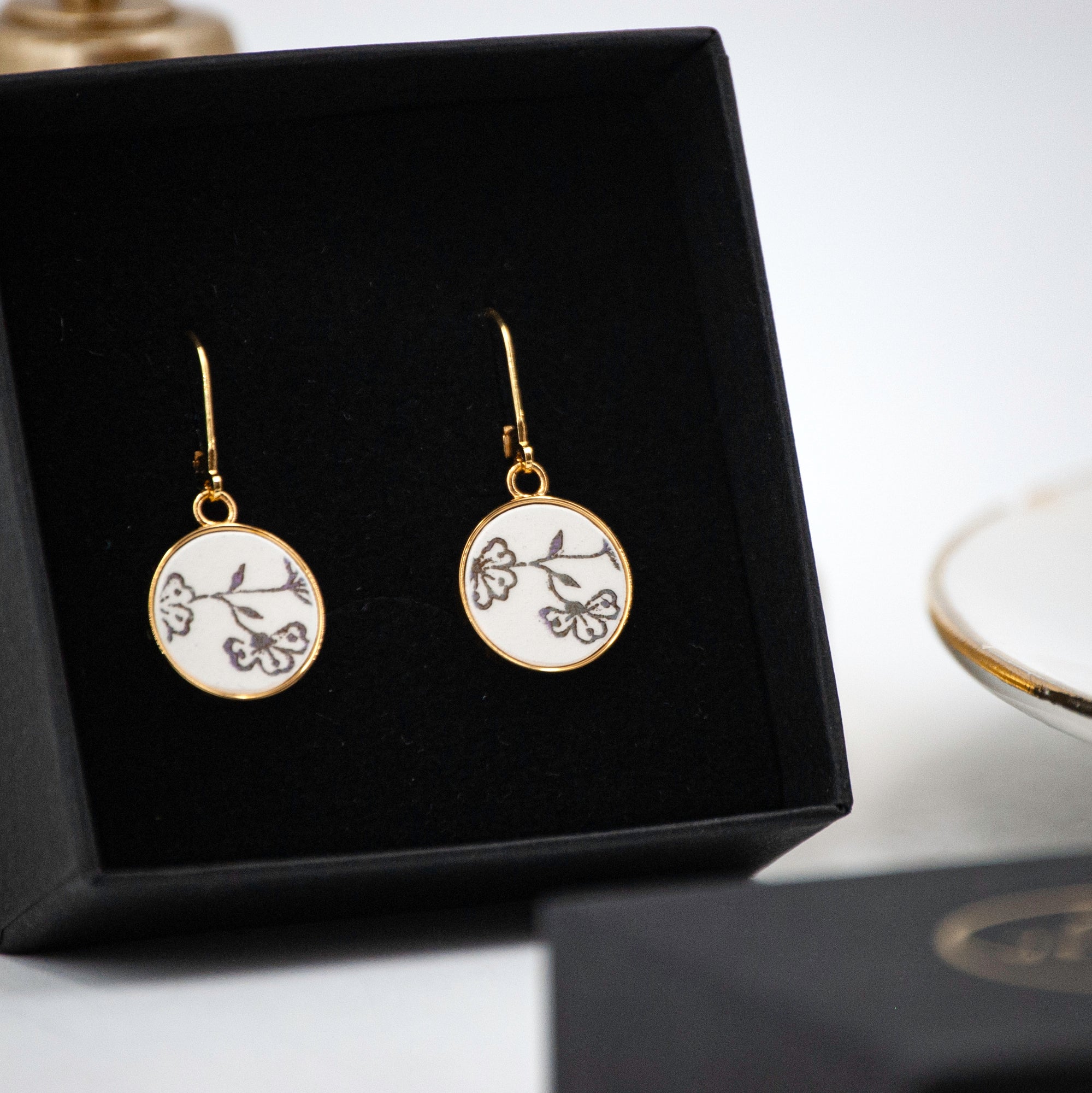 "Golden Flowers" earrings, gold finish