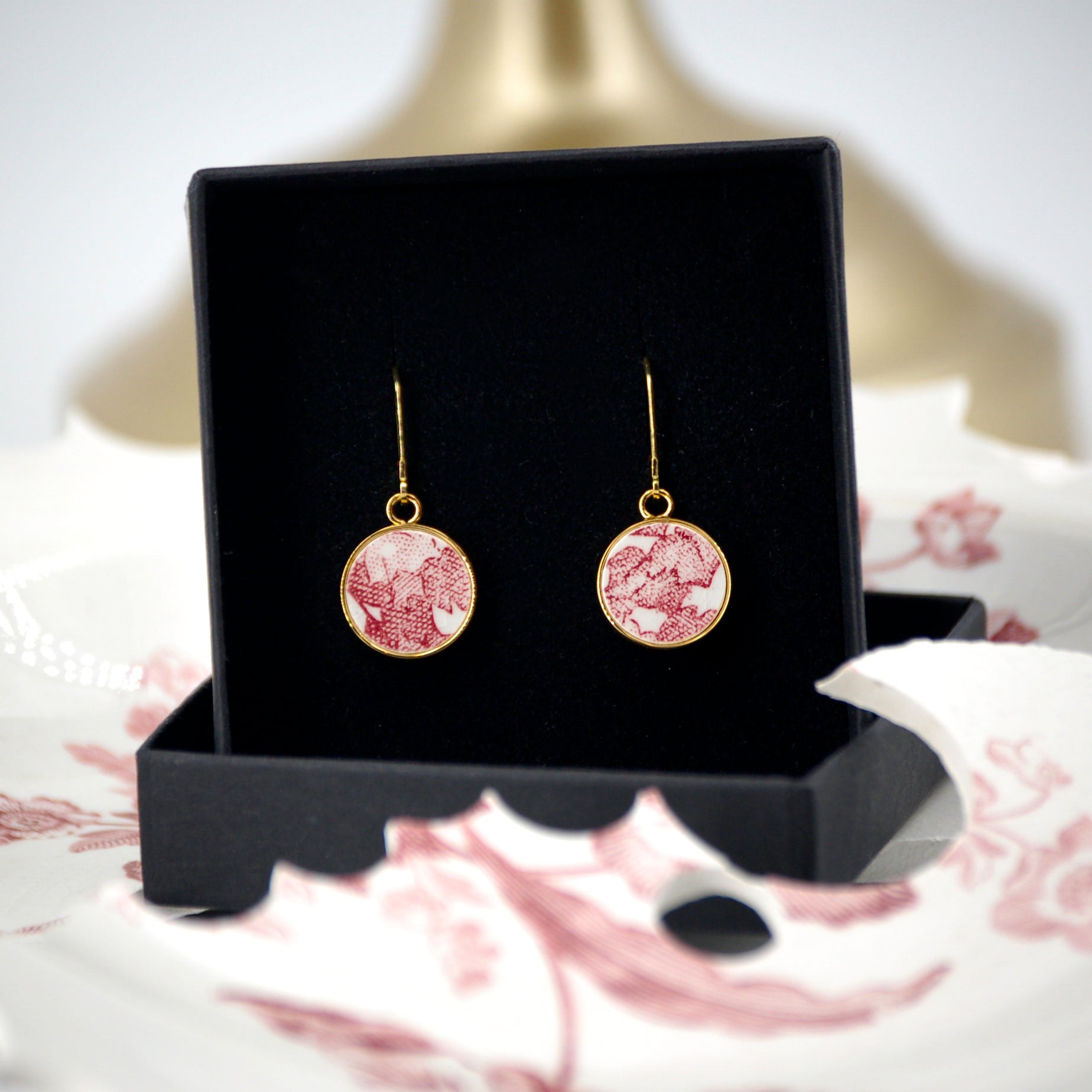 "Little Pink Leaves" earrings, gold finish