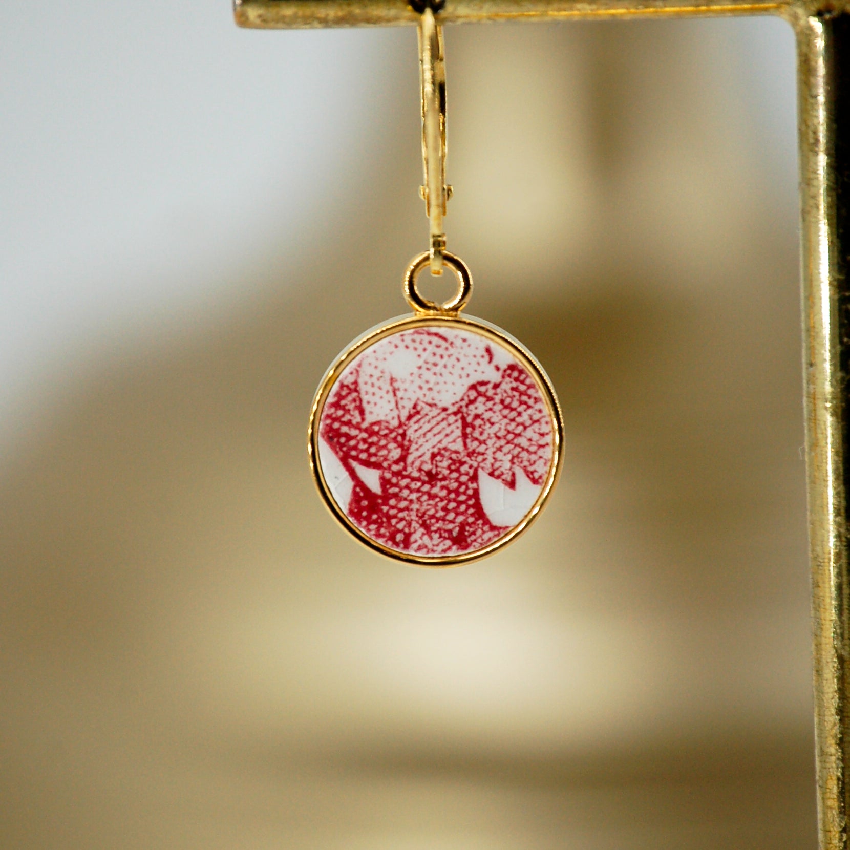 "Little Pink Leaves" earrings, gold finish