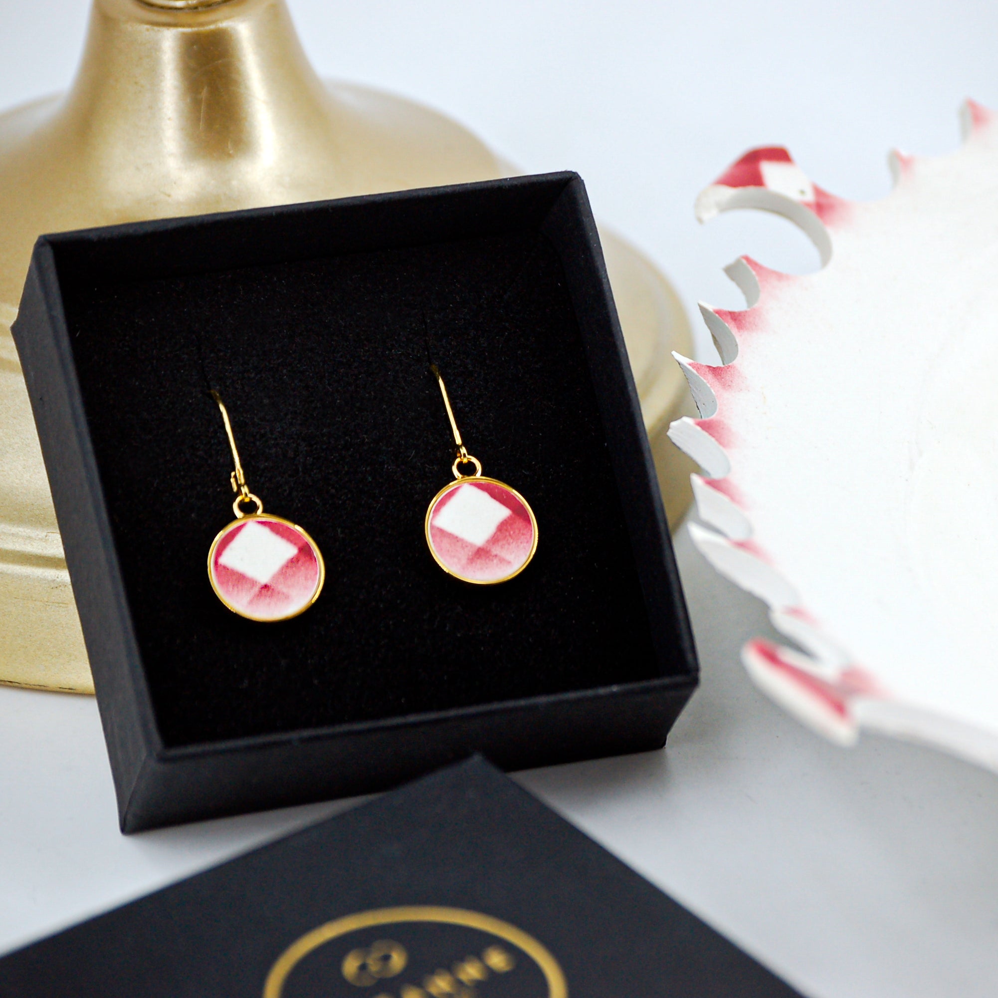 "Diamond pattern in old rose" earrings, gold finish