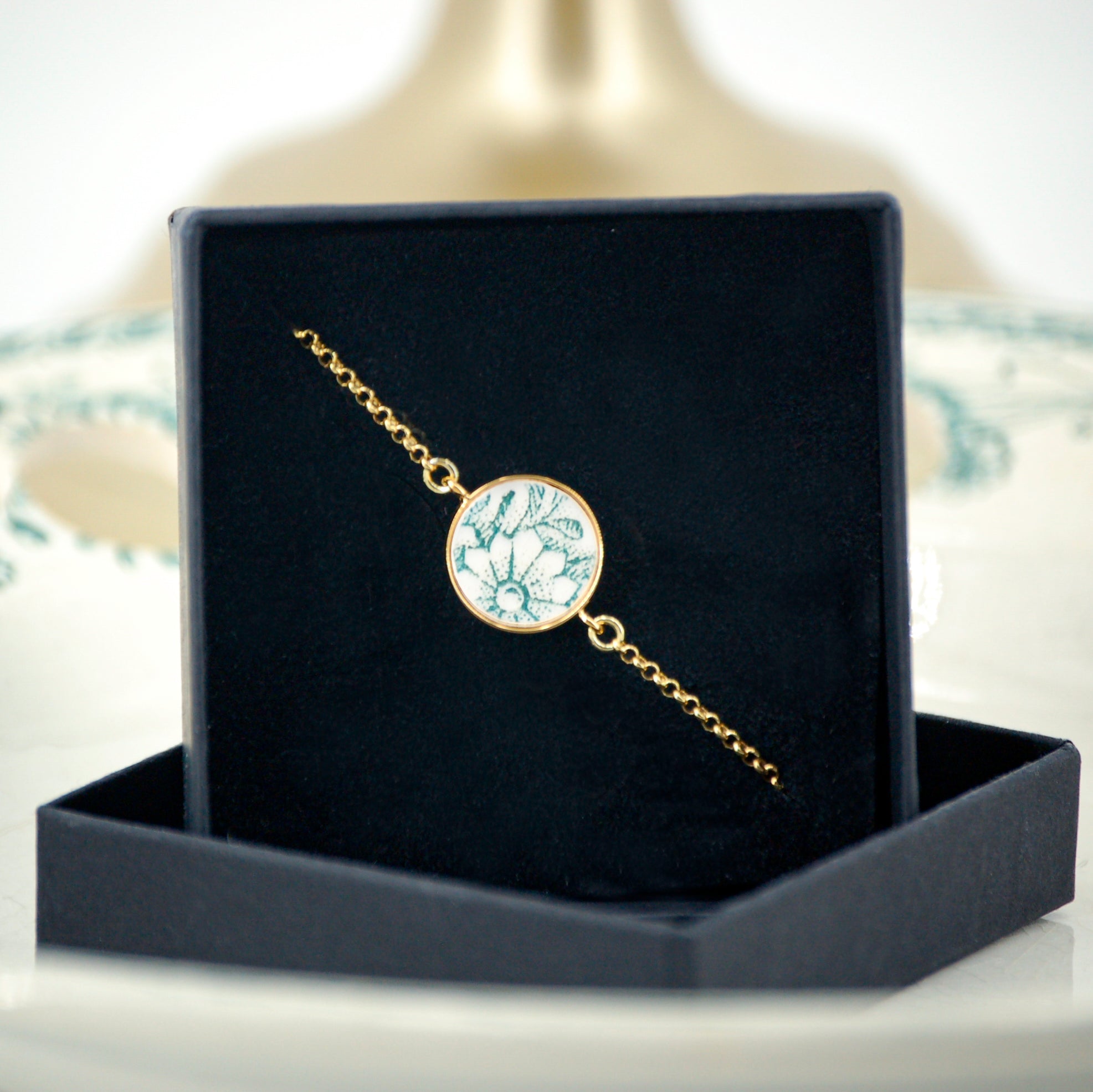 Adjustable bracelet "Green Flowers", gold finish