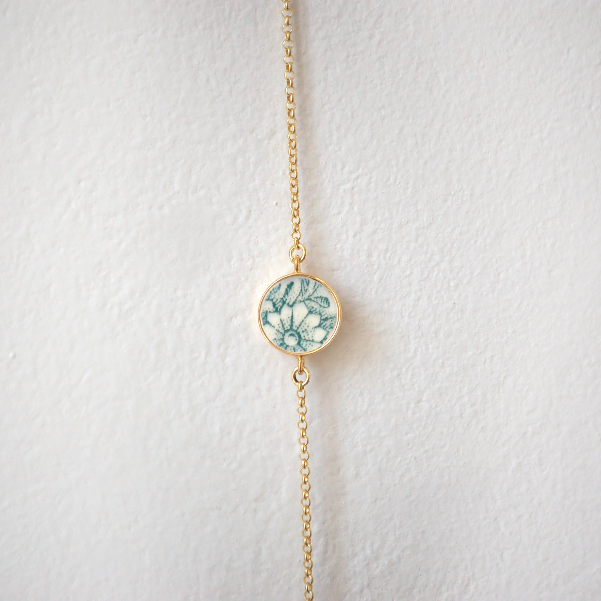 Adjustable bracelet "Green Flowers", gold finish