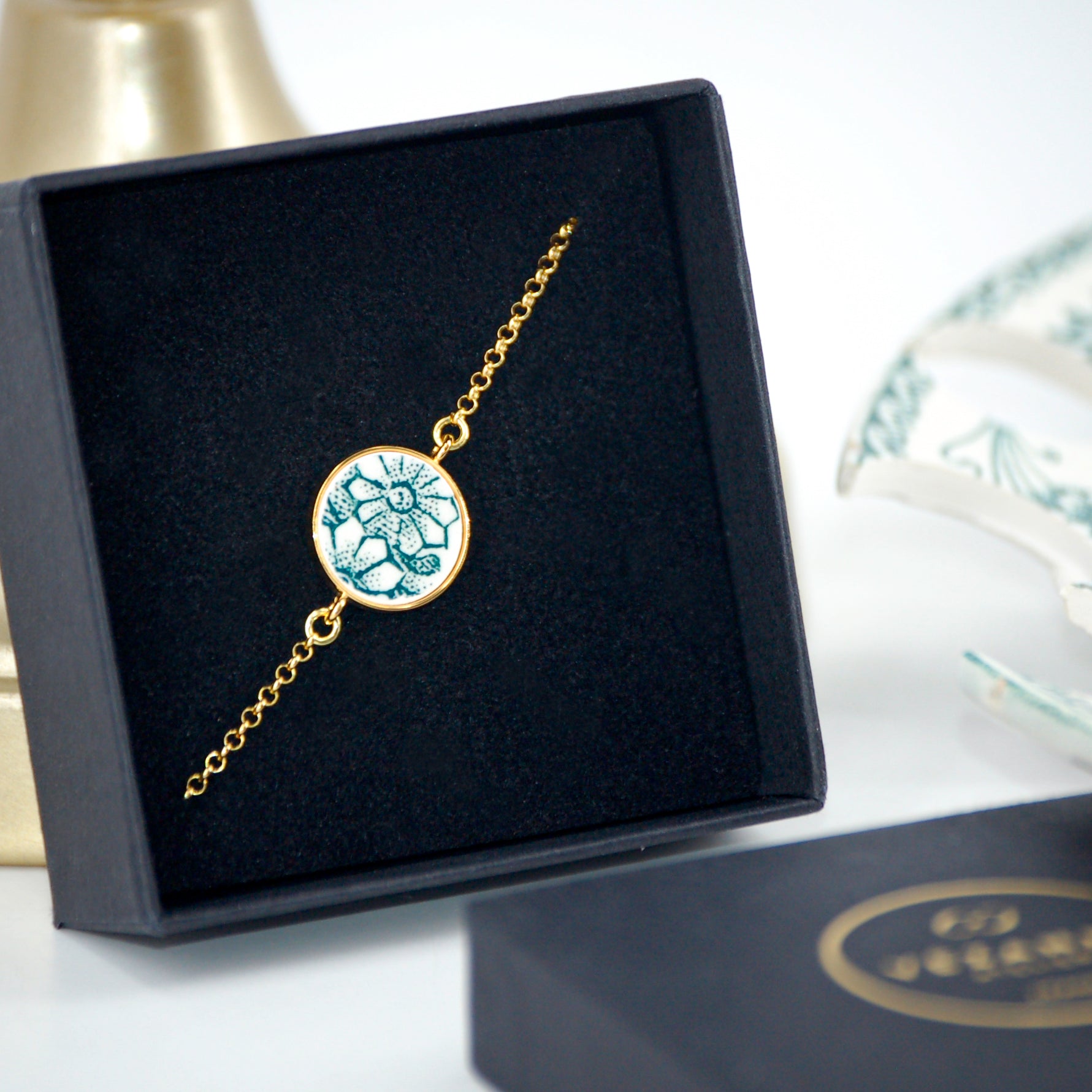 Adjustable bracelet "Green Flowers", gold finish