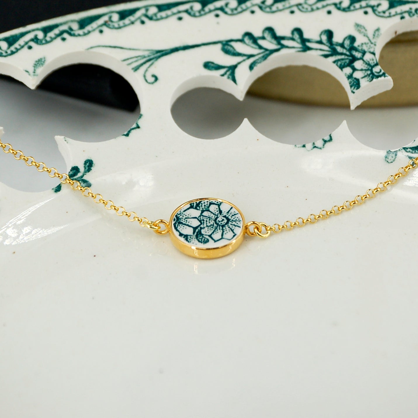 Adjustable bracelet "Green Flowers", gold finish