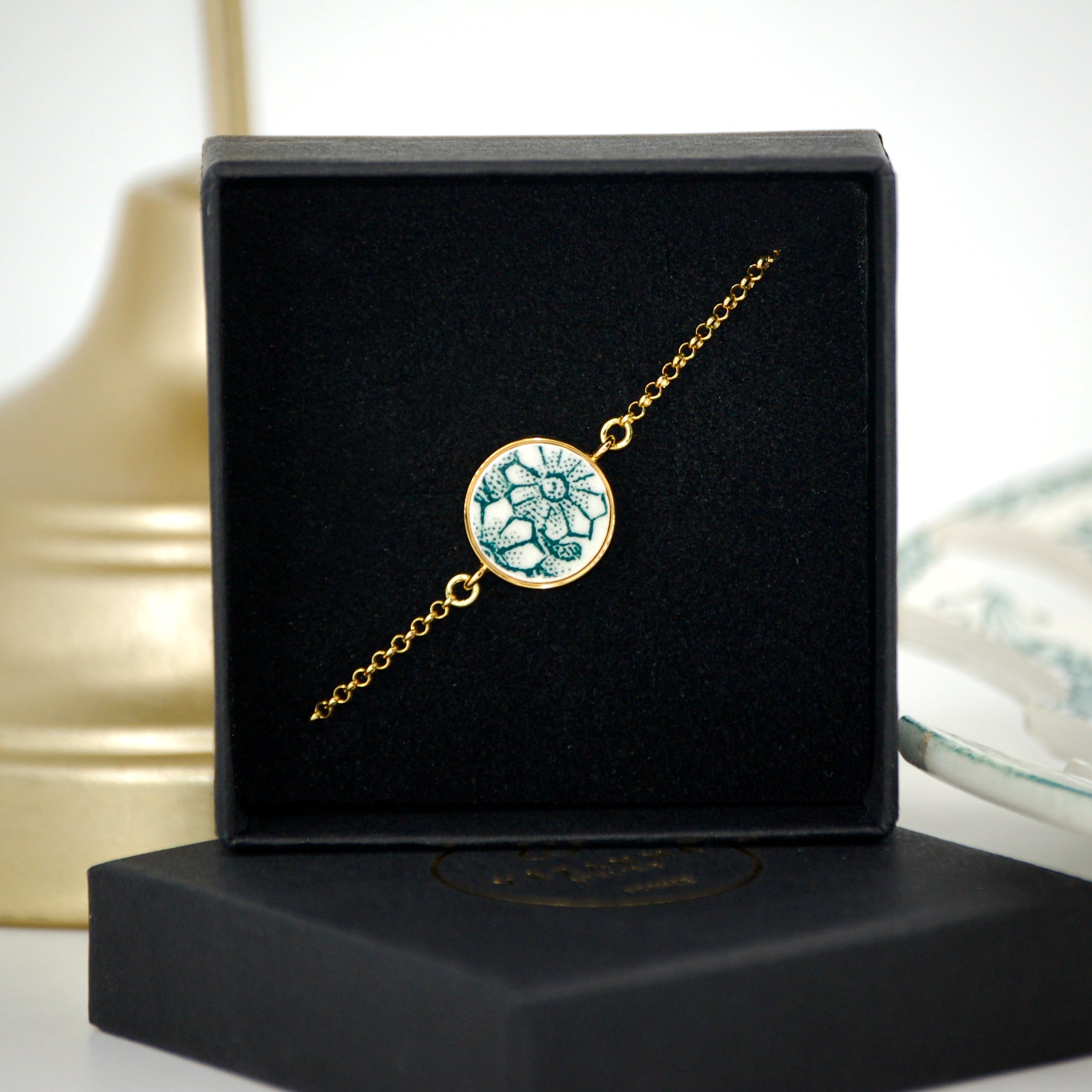 Adjustable bracelet "Green Flowers", gold finish