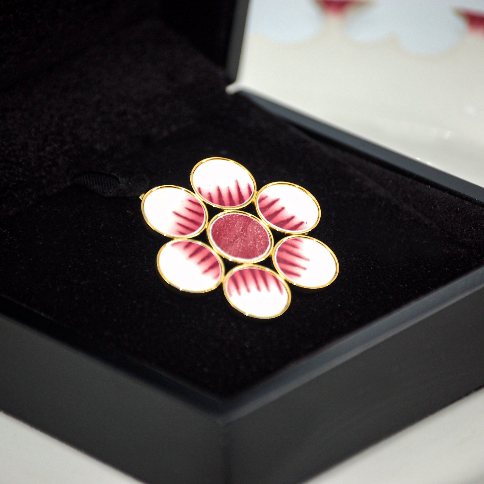 "The Declaration" brooch, gold finish
