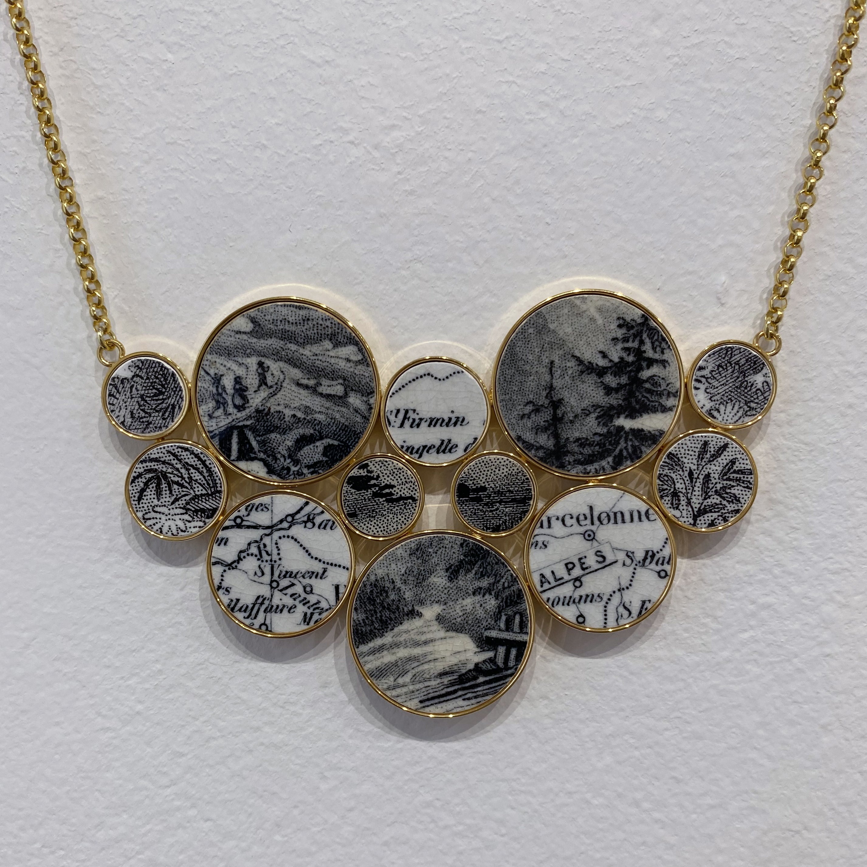 "The Declaration" brooch, gold finish