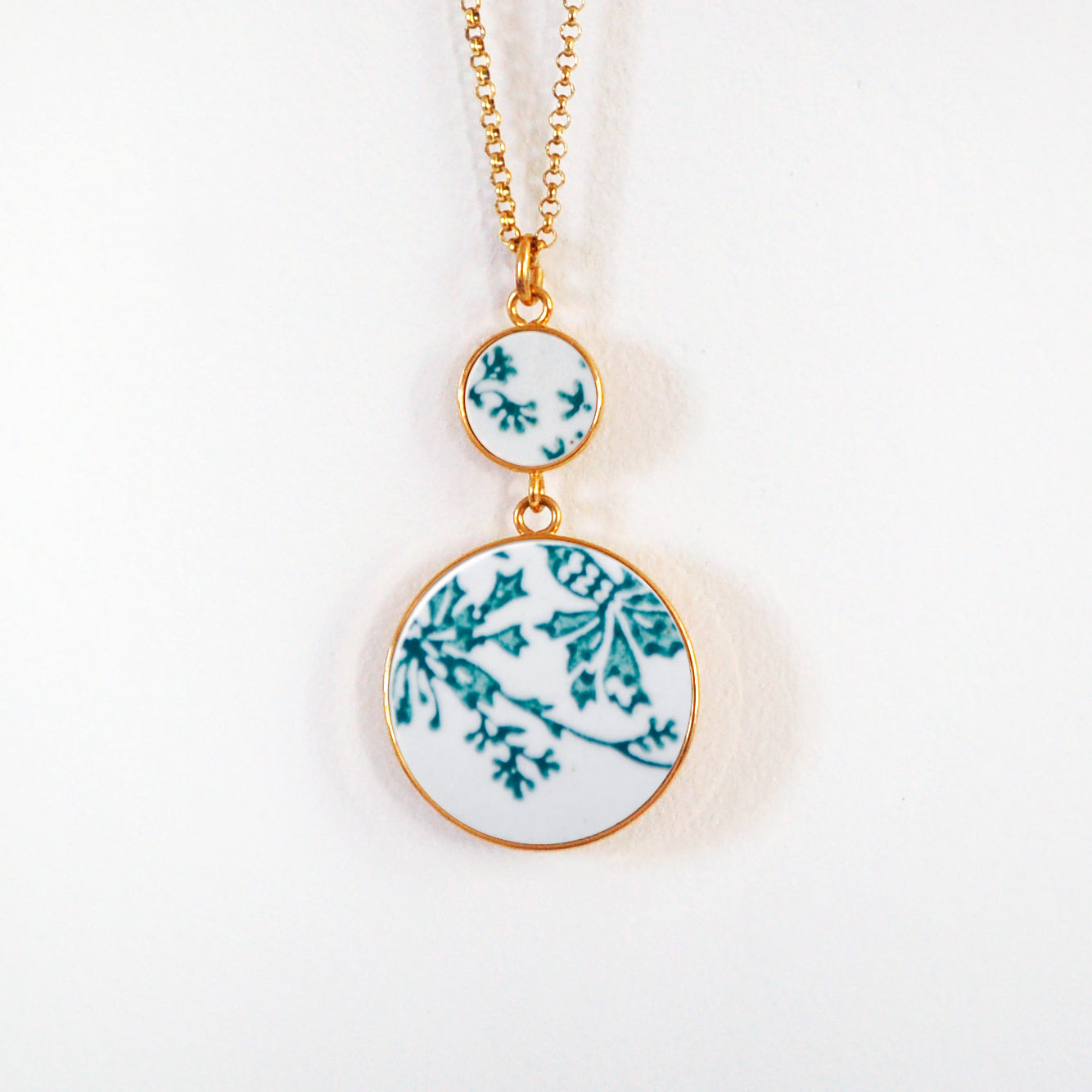 Pendentif "Bouquet et petites fleurs vertes", finition or