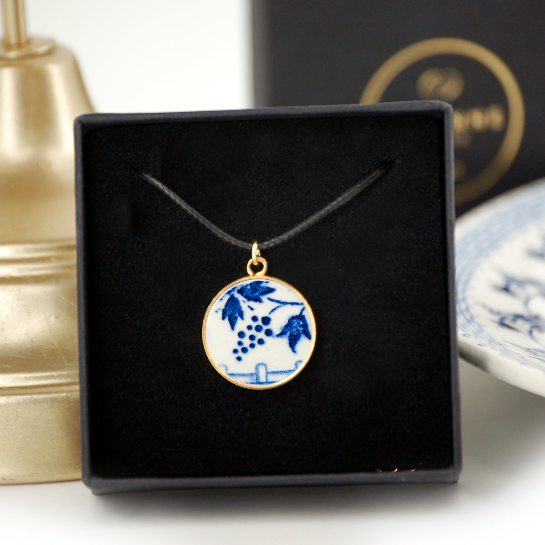"In the Garden" pendant, gold finish