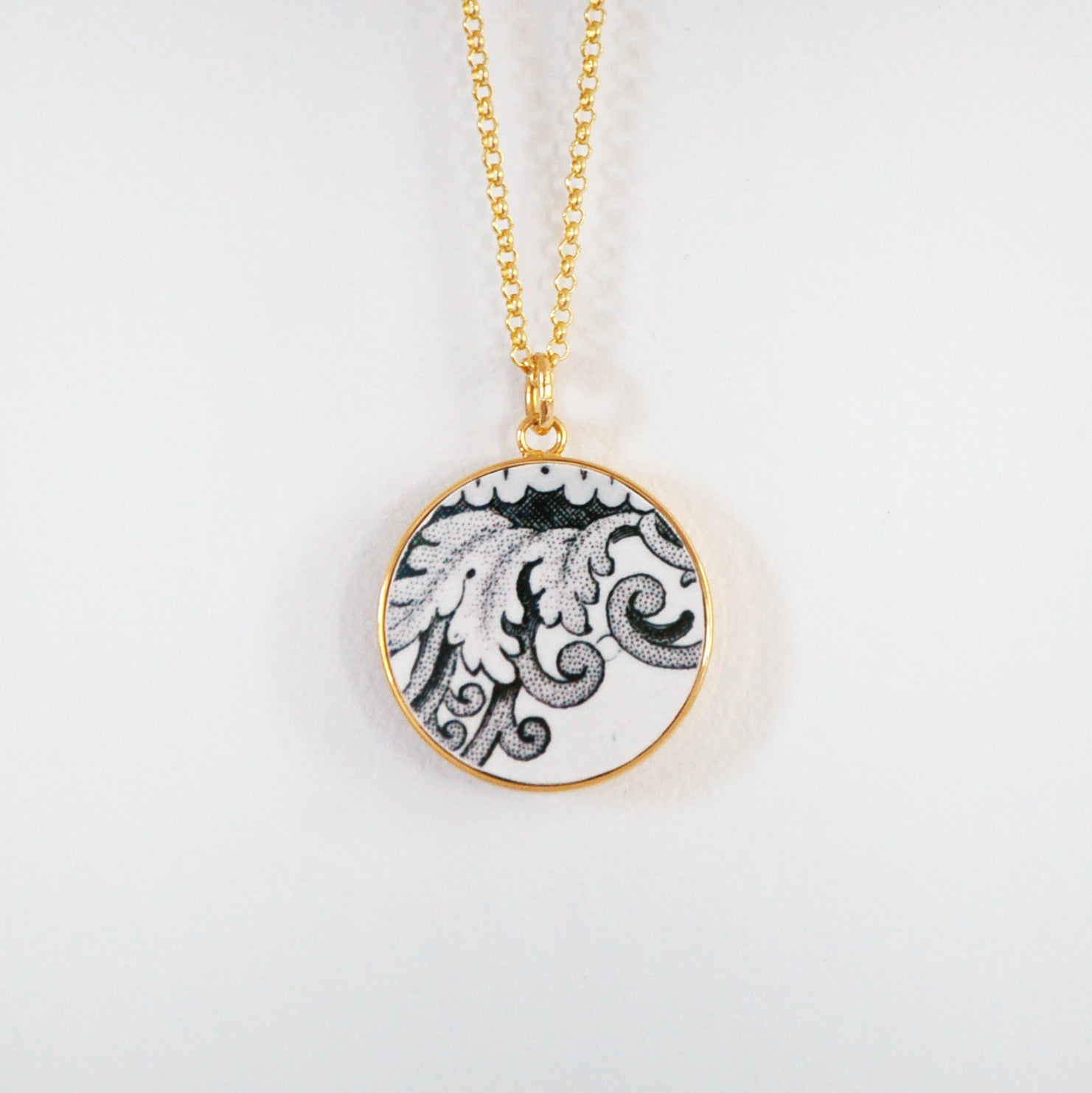 Pendentif "Motif d'antan", finition or