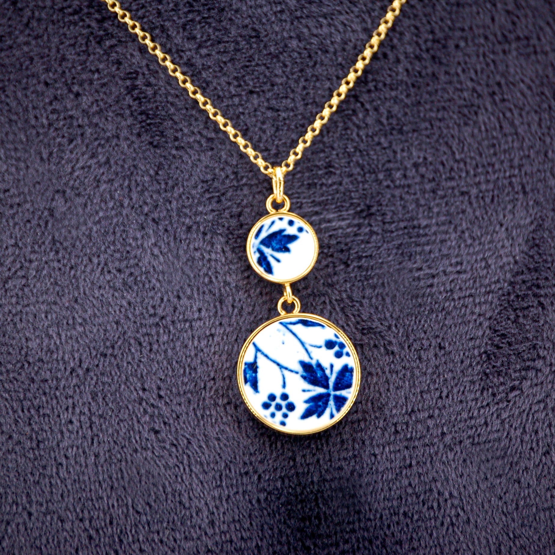 "Stylized Flower" Pendant, Gold Finish