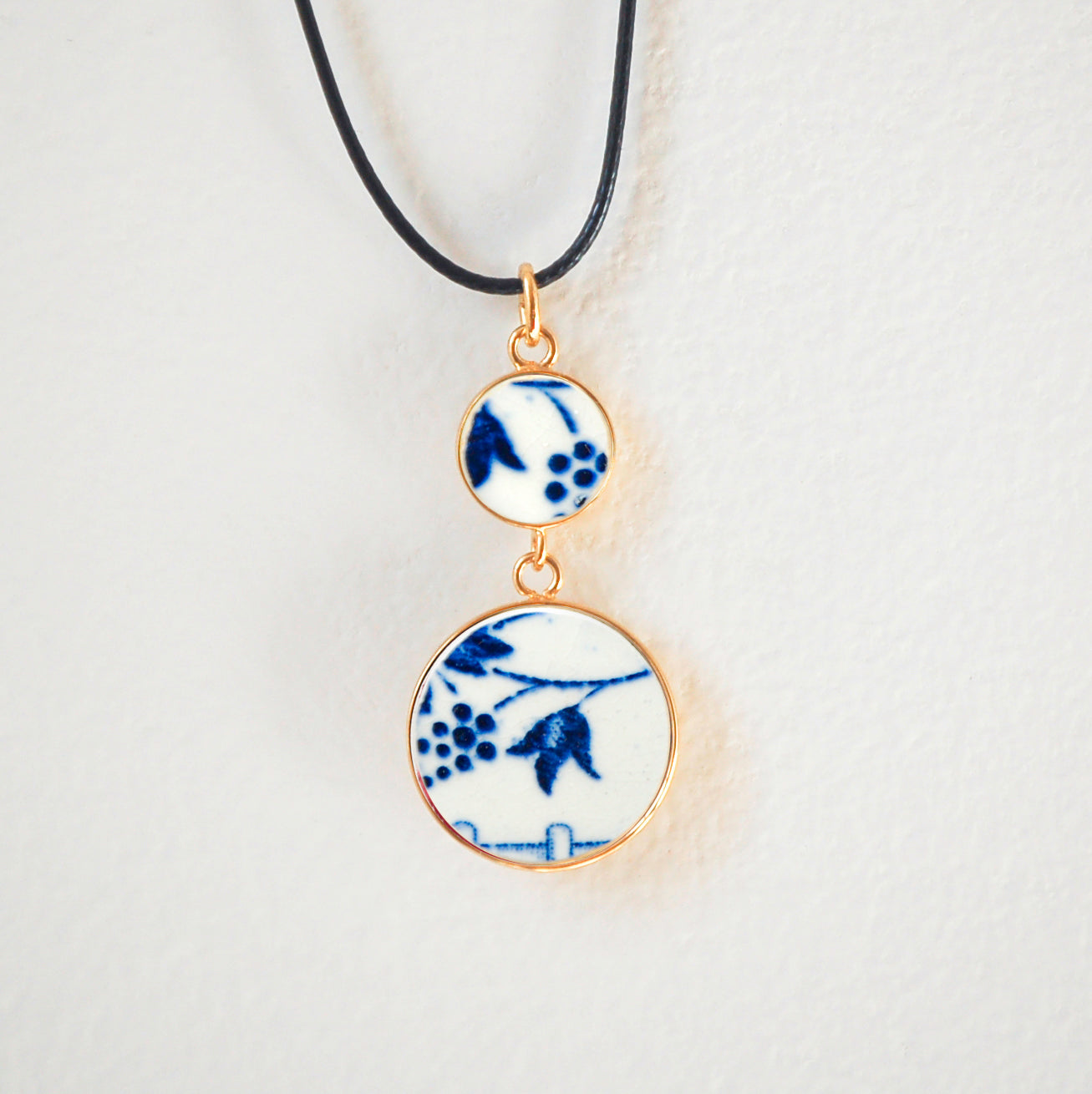"Stylized Flower" Pendant, Gold Finish