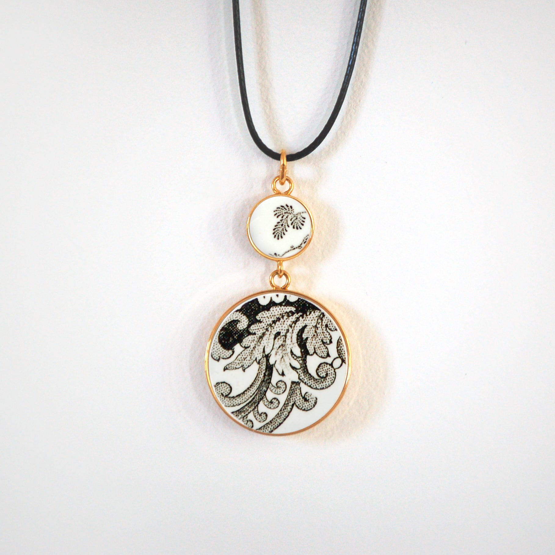 Pendant "Black and white floral composition", silver finish
