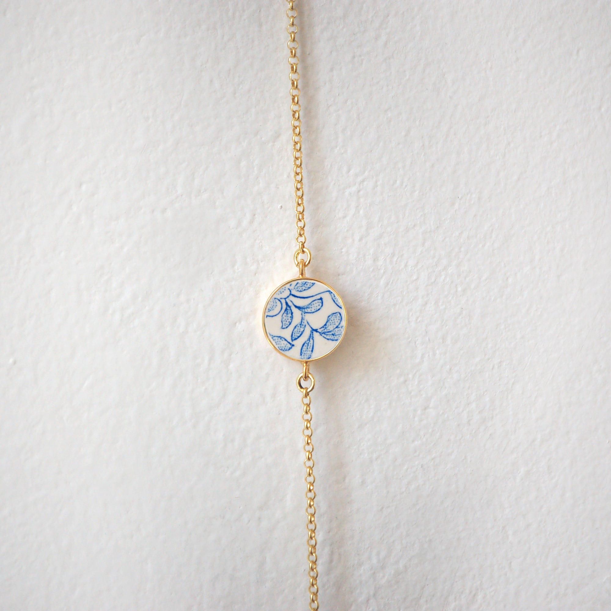 Adjustable bracelet "Blue Flower", silver finish