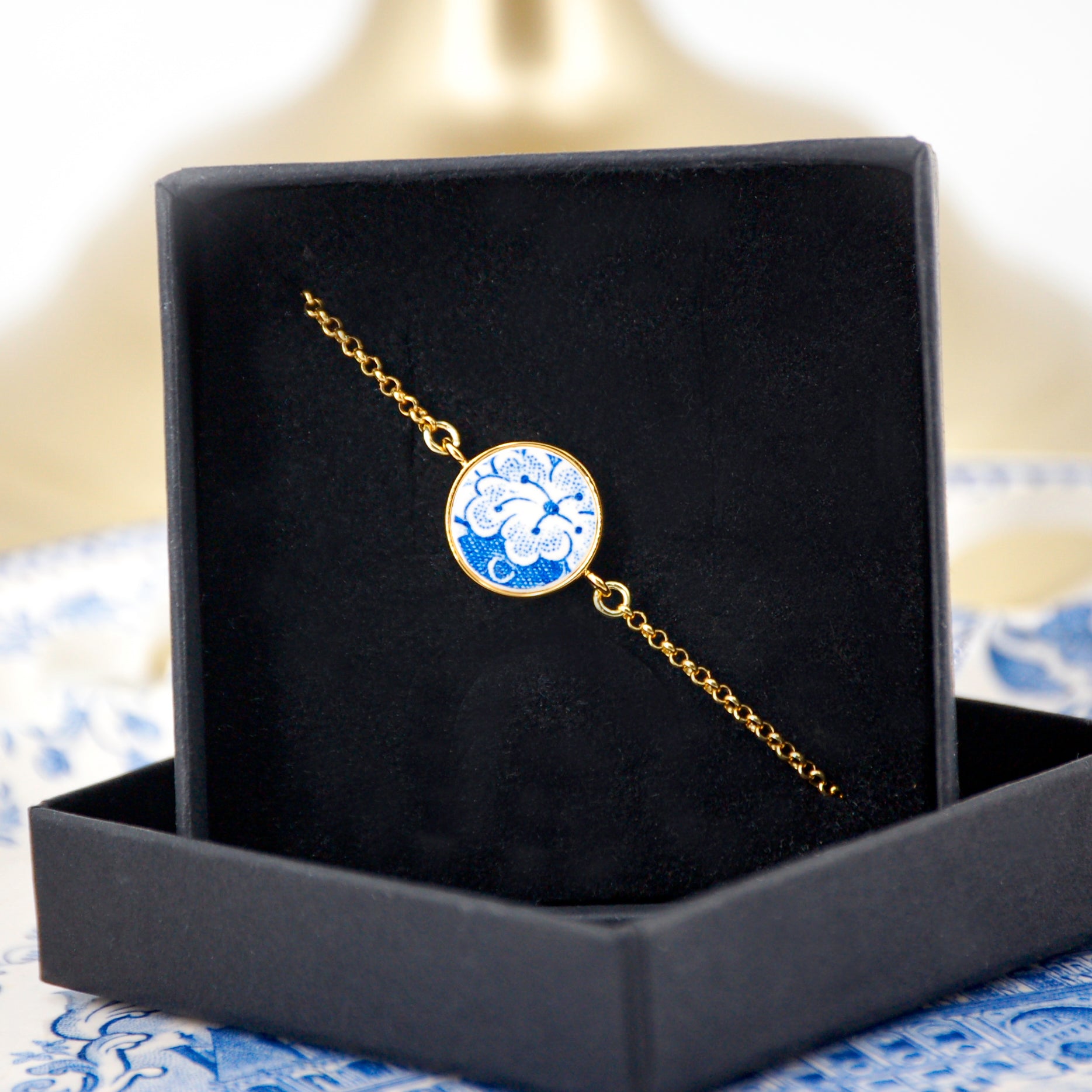 Adjustable bracelet "Blue Flower", silver finish